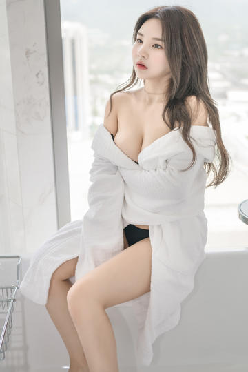 欧美日韩人妻中文字幕爆乳一区