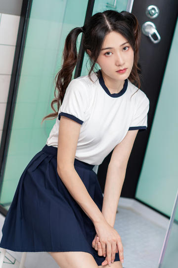 被丑攻耸动呻吟双性美人